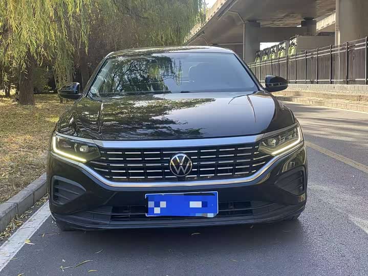 Фото 2 - Volkswagen Passat