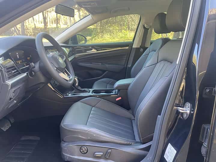 Фото 4 - Volkswagen Passat