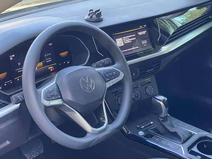 Фото 7 - Volkswagen Passat