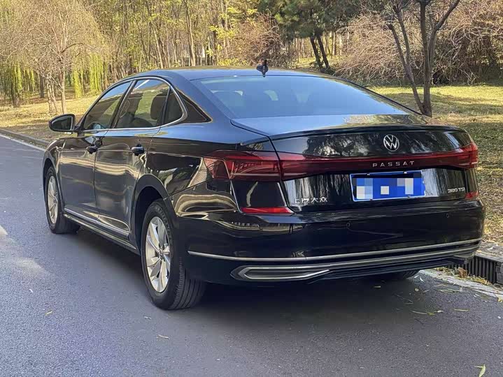 Фото 9 - Volkswagen Passat