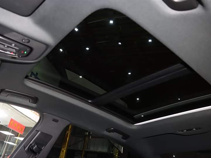 Фото 15 - Audi A4L