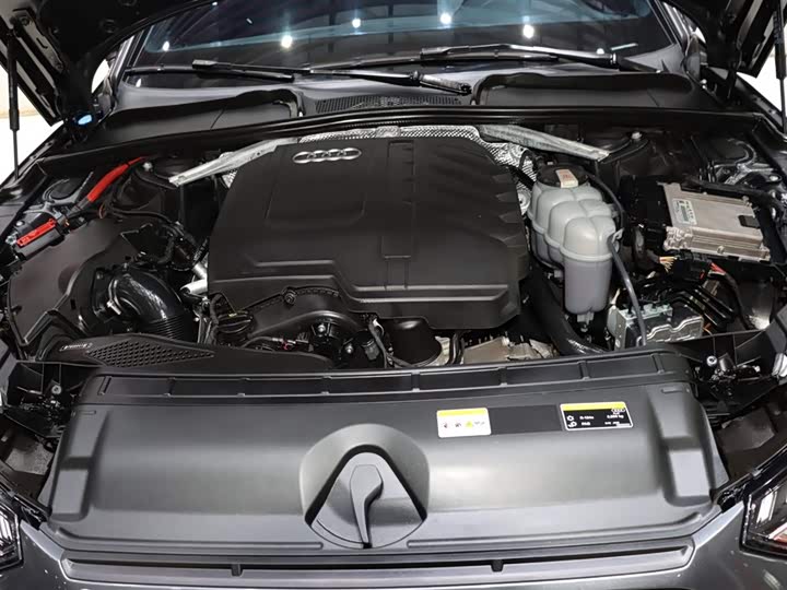 Фото 20 - Audi A4L