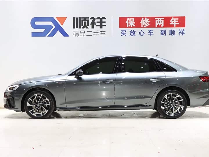 Фото 4 - Audi A4L