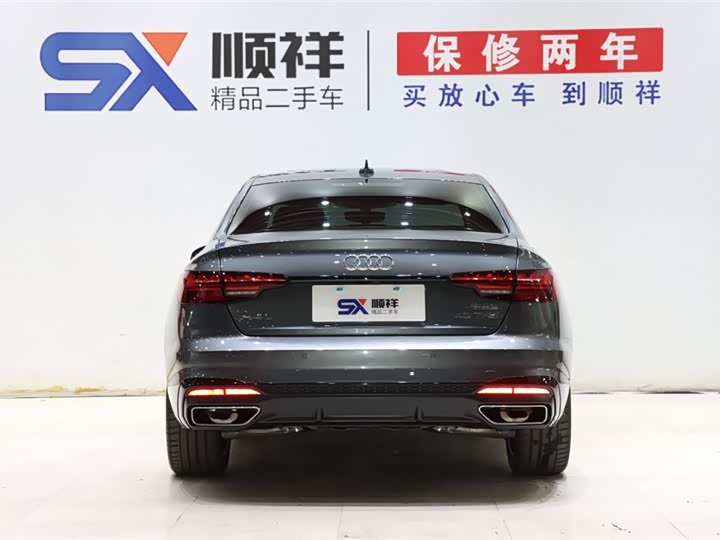 Фото 6 - Audi A4L