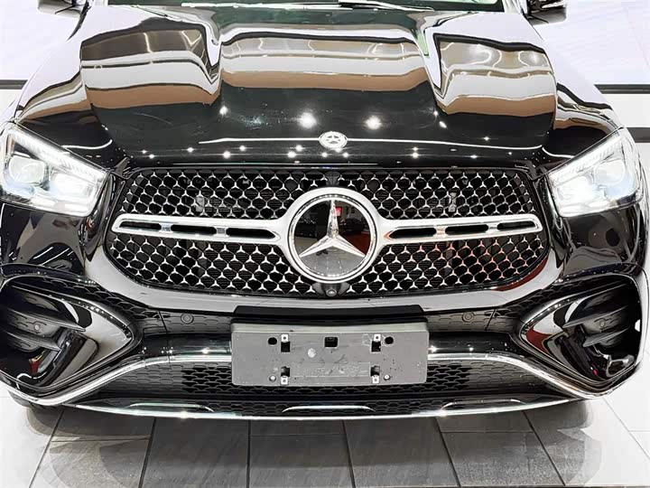 Фото 10 - Mercedes-Benz GLE-Class