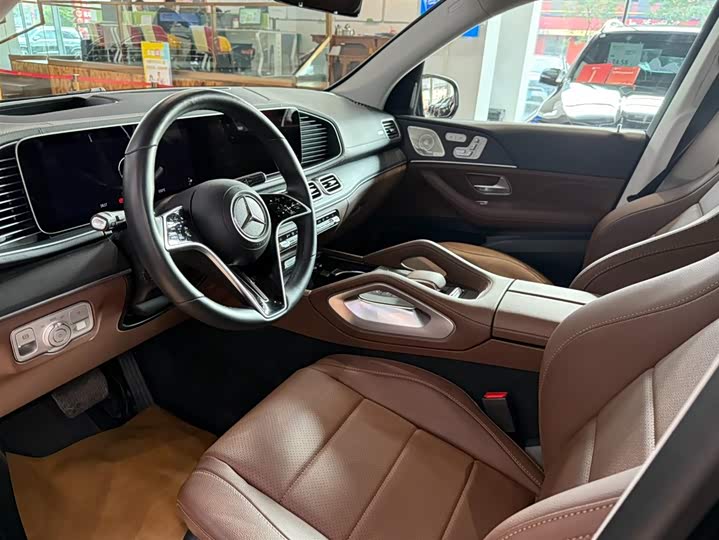 Фото 13 - Mercedes-Benz GLE-Class