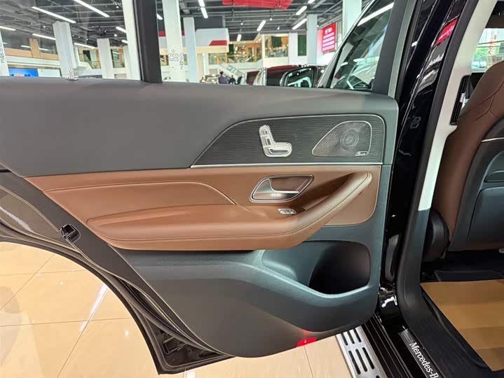 Фото 23 - Mercedes-Benz GLE-Class