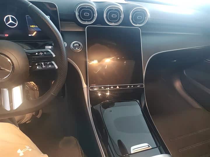 Фото 10 - Mercedes-Benz C-Class