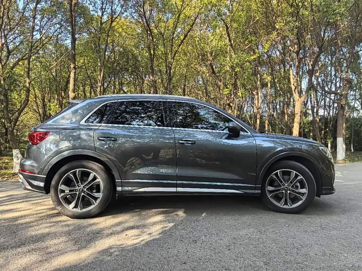 Фото 12 - Audi Q3