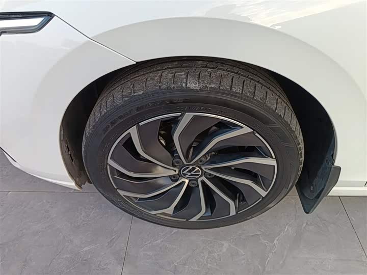 Фото 21 - Volkswagen Golf