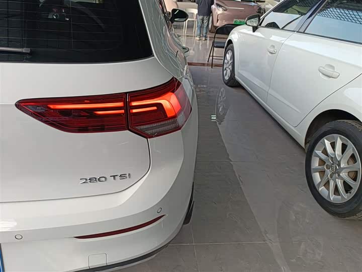 Фото 7 - Volkswagen Golf