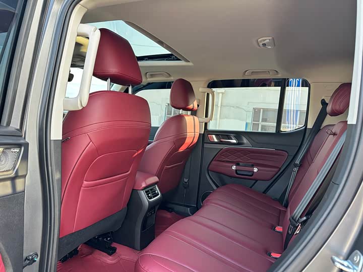 Фото 12 - Tank 300