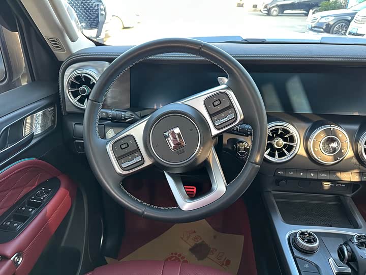 Фото 16 - Tank 300