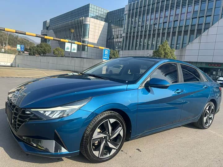 Фото 1 - Hyundai Elantra N line