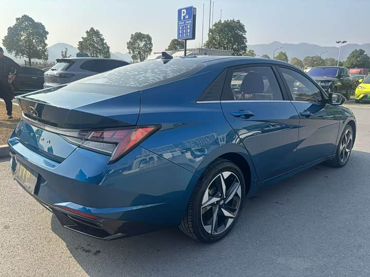 Фото 4 - Hyundai Elantra N line