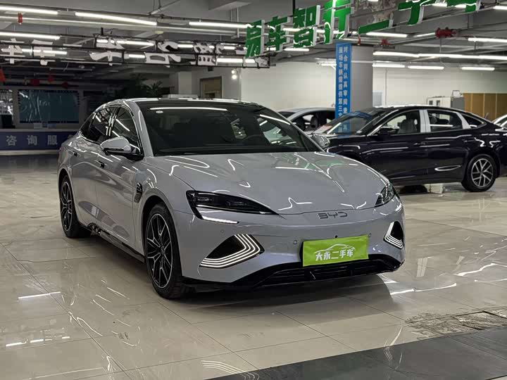 Фото 3 - BYD Seal