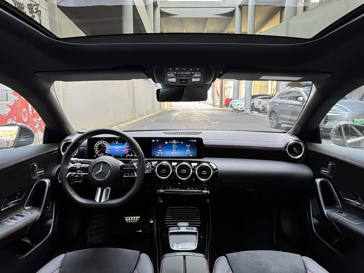 Фото 11 - Mercedes-Benz CLA-Class