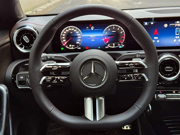 Фото 12 - Mercedes-Benz CLA-Class