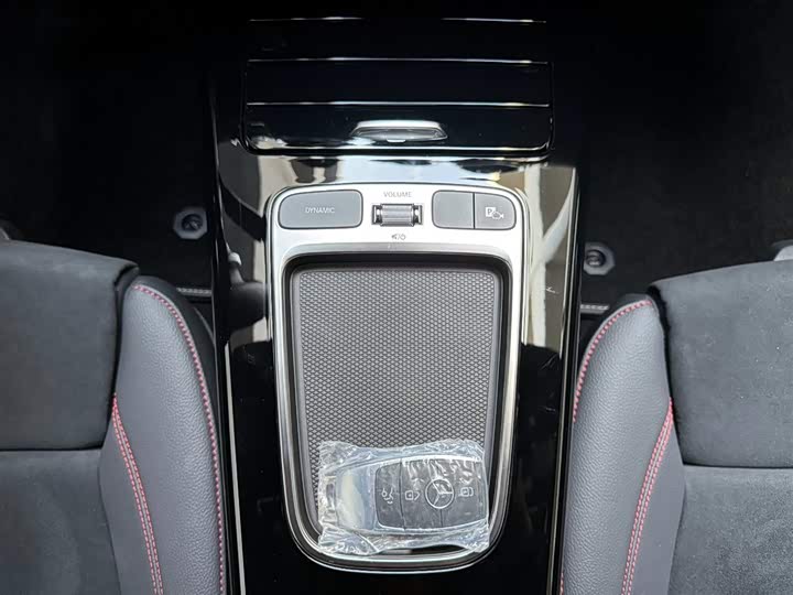 Фото 15 - Mercedes-Benz CLA-Class