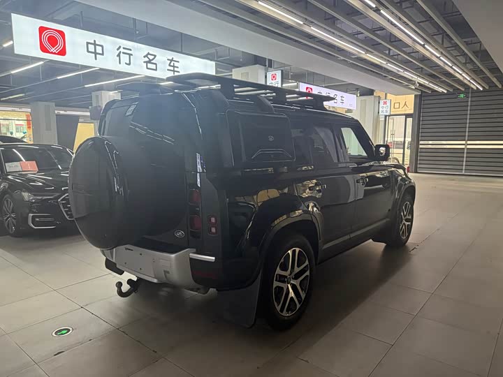 Фото 16 - Land Rover Defender