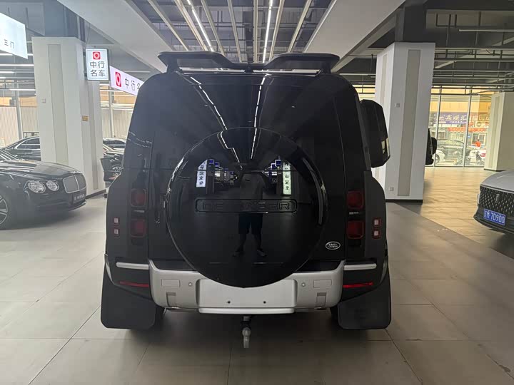 Фото 17 - Land Rover Defender