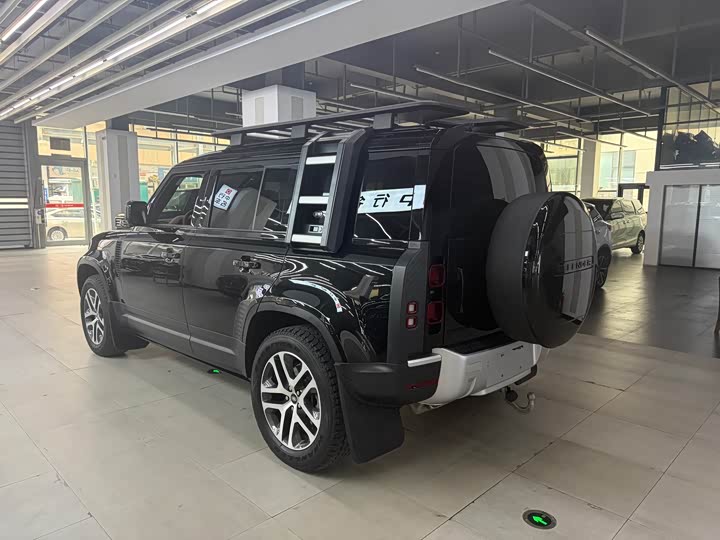 Фото 18 - Land Rover Defender