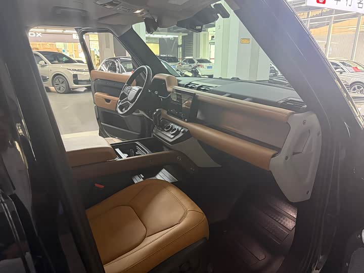 Фото 9 - Land Rover Defender