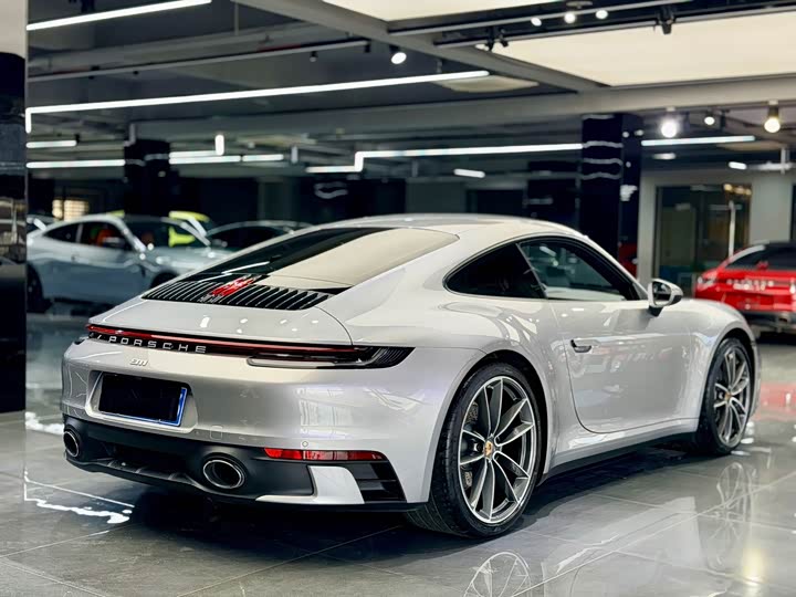 Фото 5 - Porsche 911