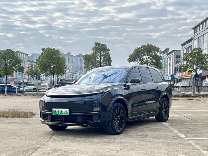 Фото 1 - LiXiang L8