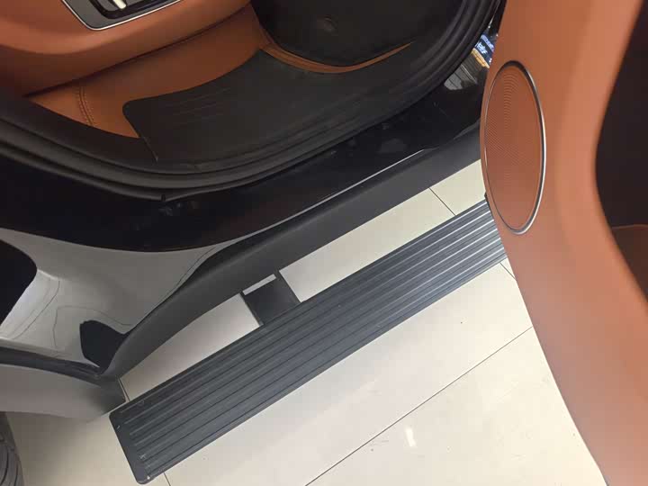 Фото 13 - LiXiang L8