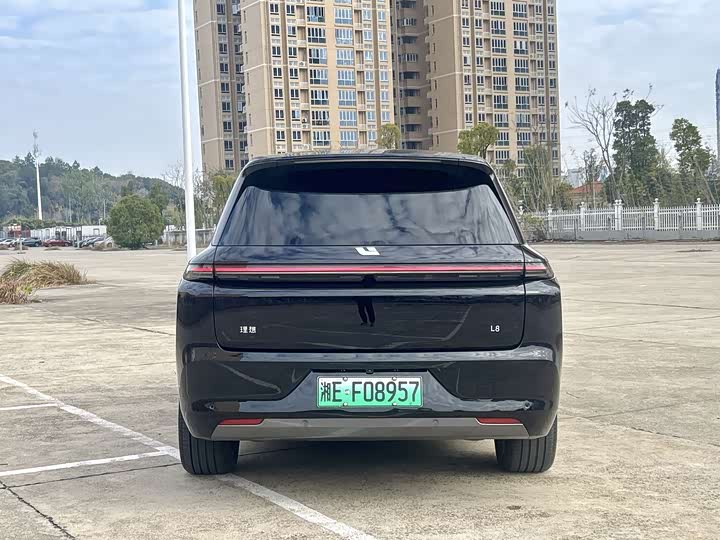 Фото 16 - LiXiang L8