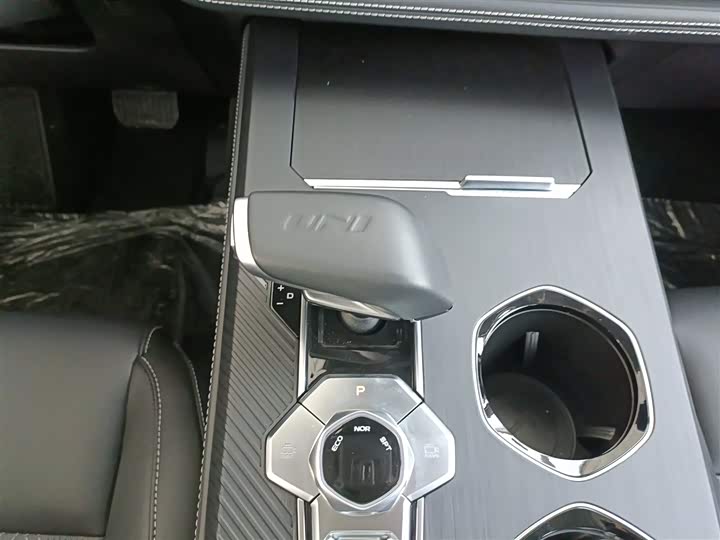 Фото 14 - Changan UNI-K