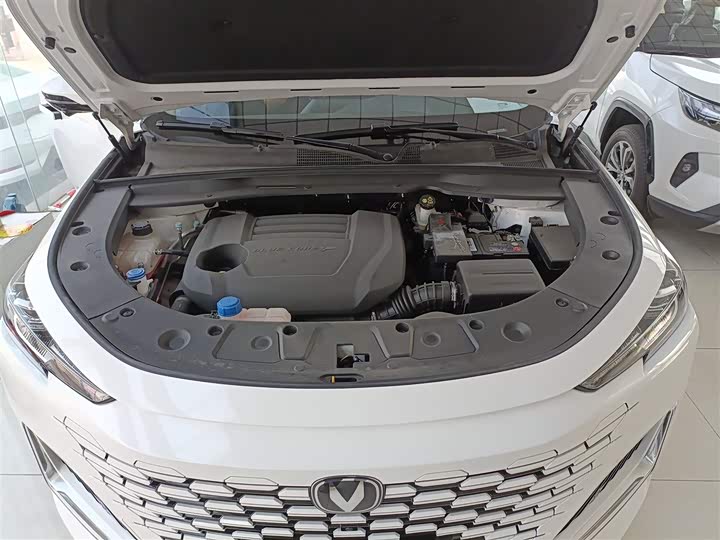 Фото 20 - Changan UNI-K