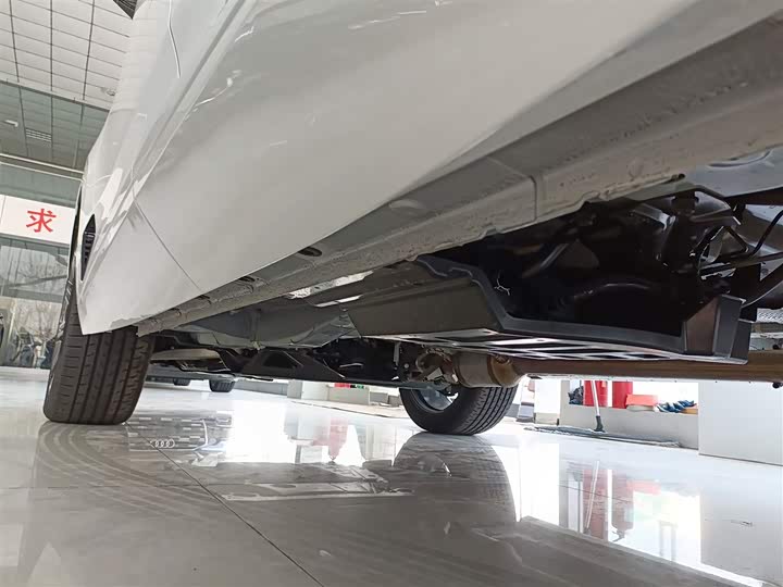 Фото 22 - Changan UNI-K