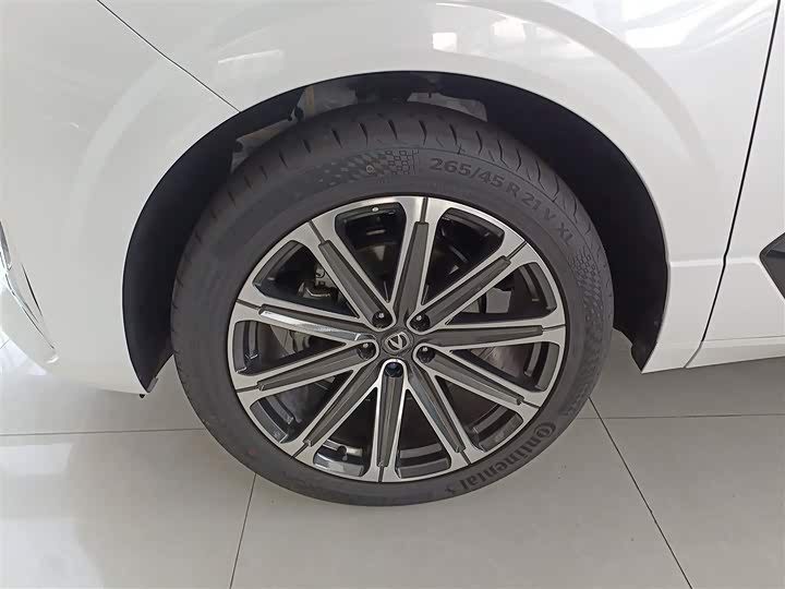 Фото 23 - Changan UNI-K