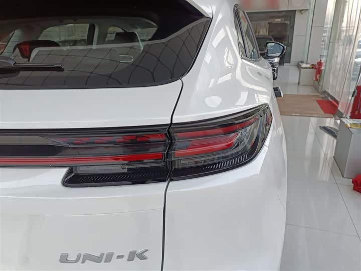Фото 8 - Changan UNI-K