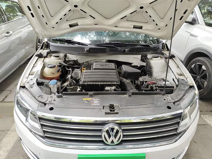 Фото 11 - Volkswagen Lavida