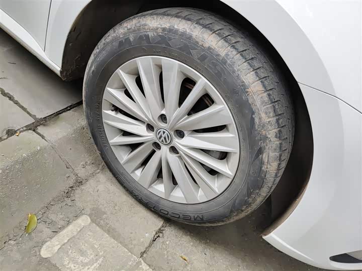 Фото 31 - Volkswagen Lavida