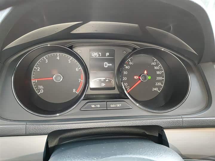 Фото 4 - Volkswagen Lavida