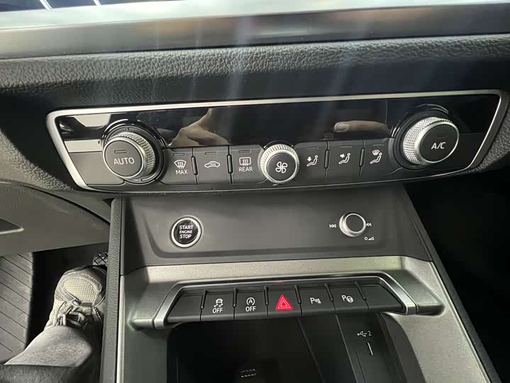 Фото 10 - Audi Q3