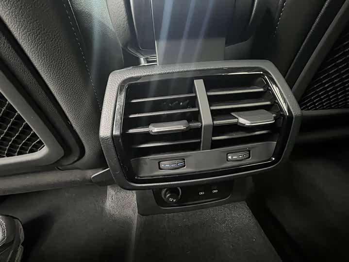 Фото 16 - Audi Q3