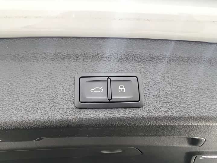 Фото 21 - Audi Q3