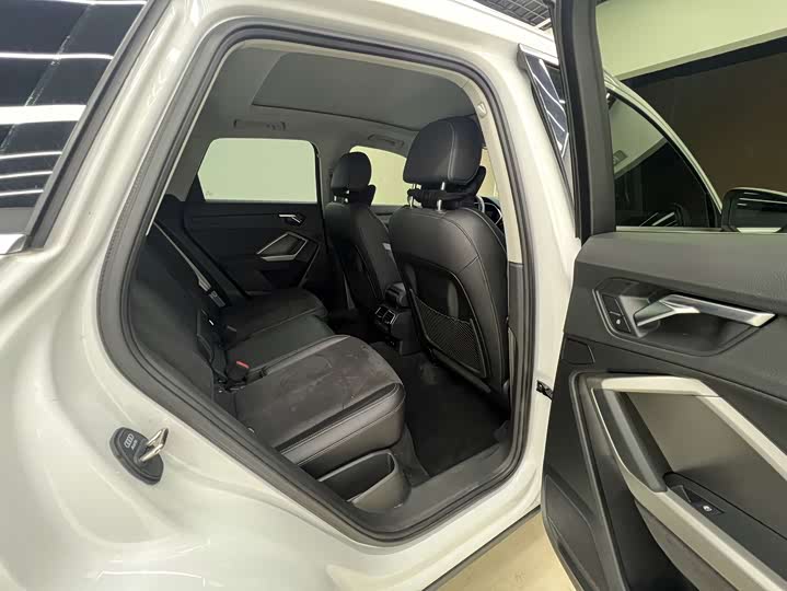 Фото 22 - Audi Q3