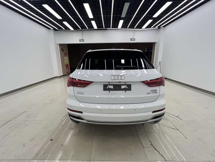 Фото 5 - Audi Q3