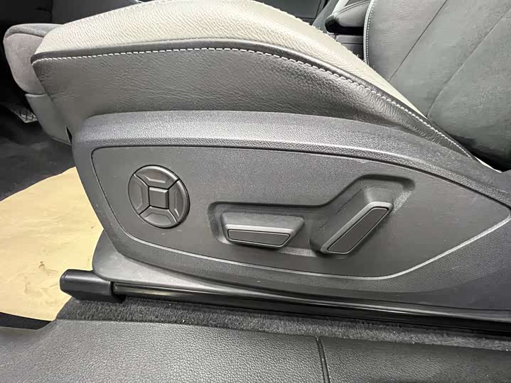 Фото 9 - Audi Q3