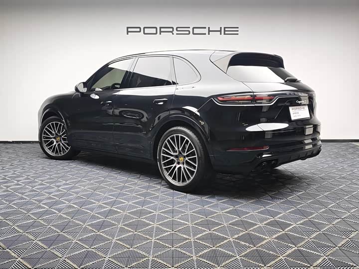 Фото 13 - Porsche Cayenne