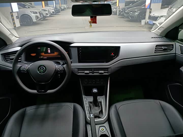 Фото 12 - Volkswagen Polo