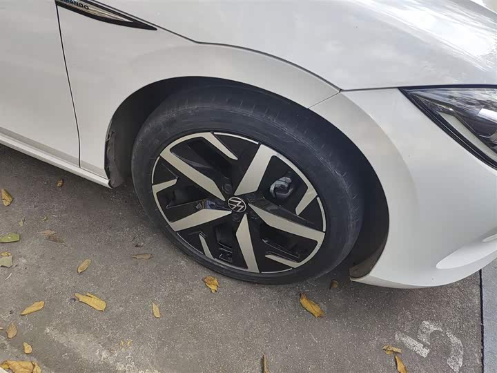 Фото 31 - Volkswagen Lamando L