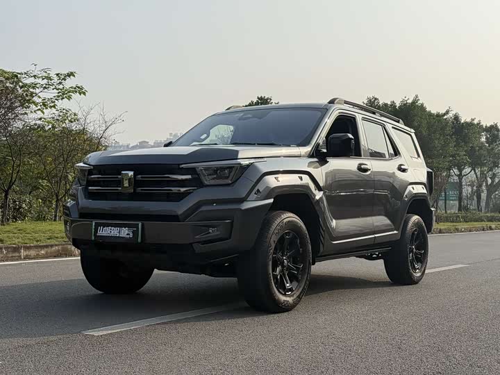 Фото 1 - Tank 400 Hybrid