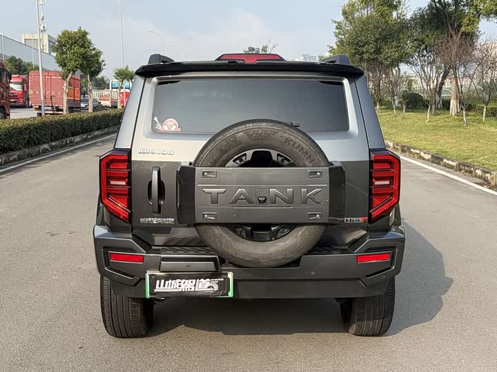 Фото 4 - Tank 400 Hybrid